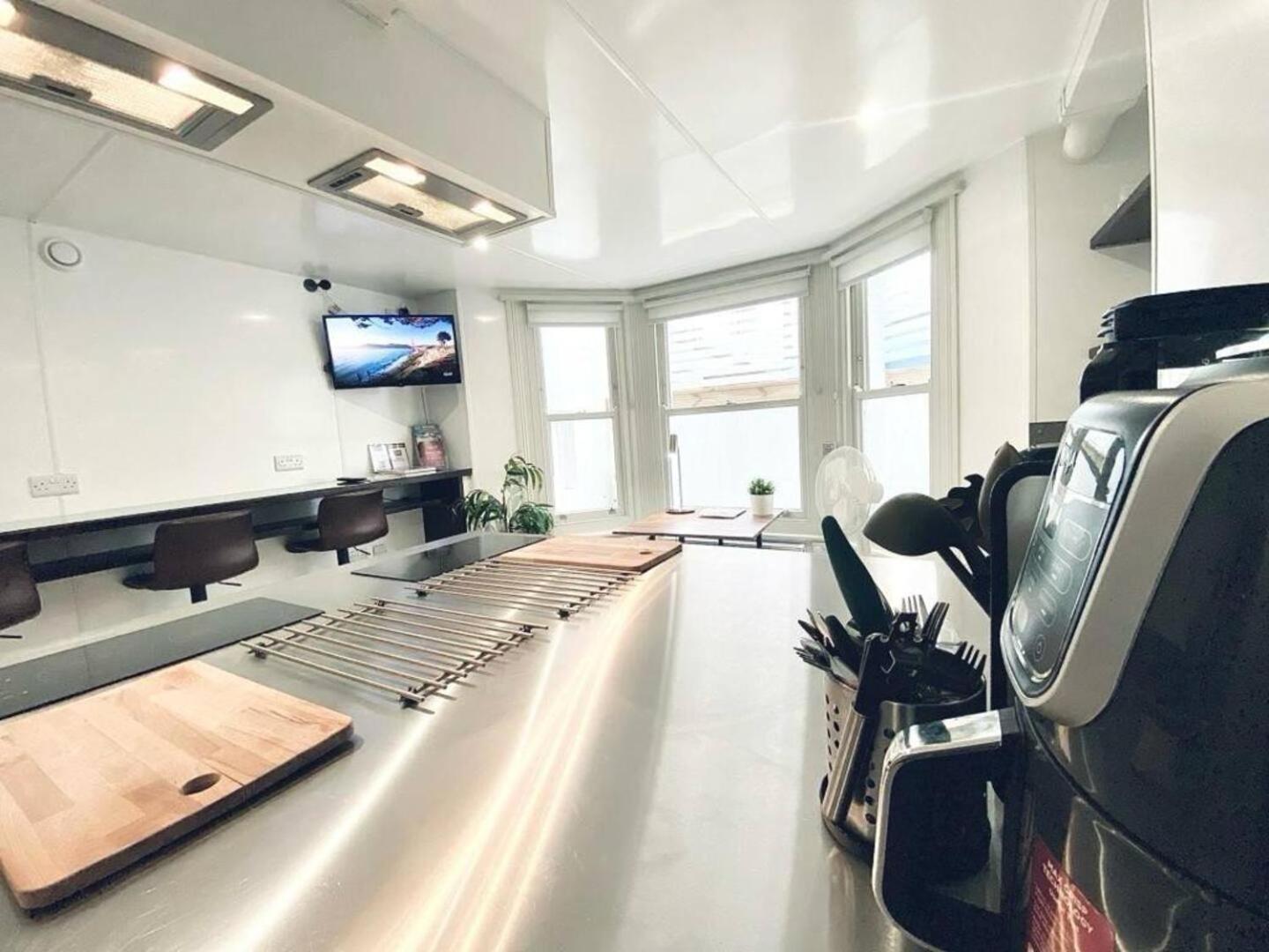 ברייטון Apt 03 Beachside Beauty Central Studio Steps From Cafes מראה חיצוני תמונה